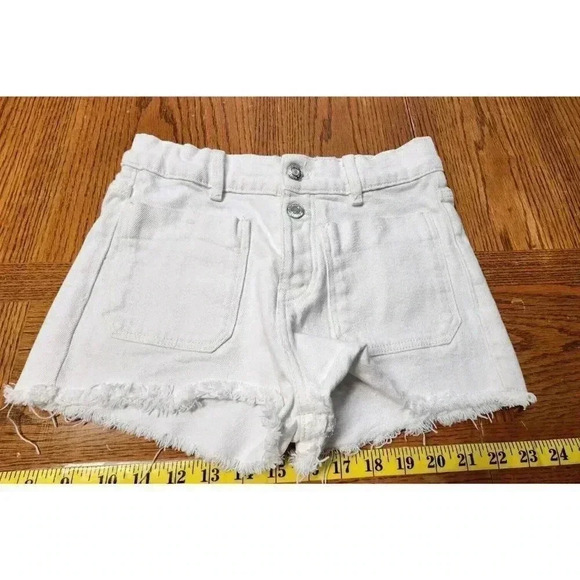 Zara Pants - Zara White Short Shorts Denim Size 10 Button Up